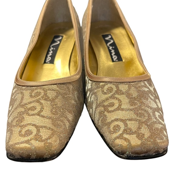 Nina Gold Swirl Fabric 1.75" Block Heel Shoes (8) - Picture 4 of 14